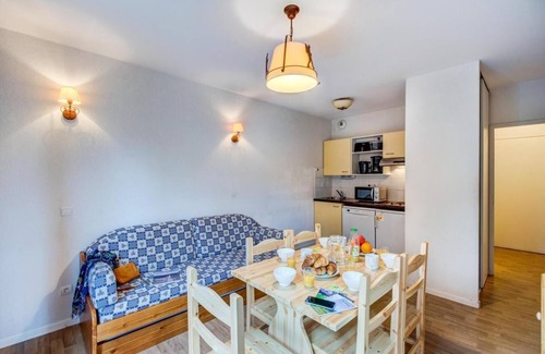 Bagneres-de-Luchon Apartment | 100m from ski lifts, tv, ski locker, 62m², Luchon-Superbagnères