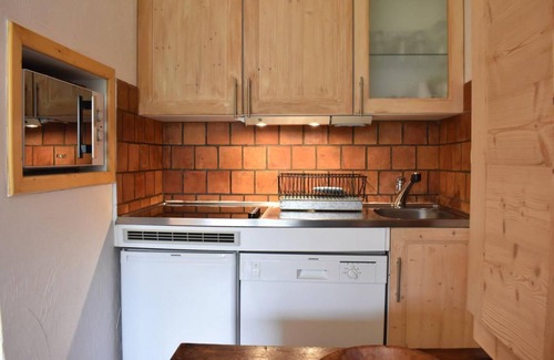 Meribel Apartment | 100m from ski slopes, 3rd floor, balcony, ski locker, 28m², Méribel