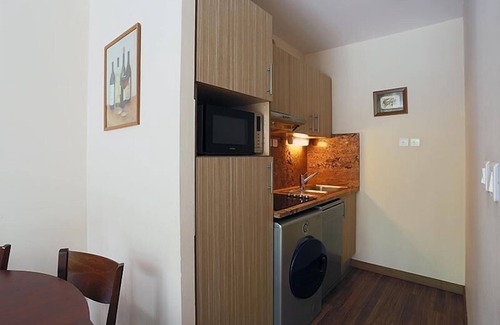 Peyragudes Apartment | 100m from ski slopes, 1st floor, parking, tv, ski locker, 53m², Peyragudes