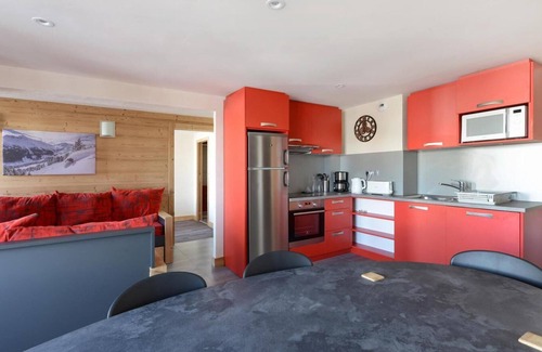 Bellentre Apartment | 100m from ski slopes, 3rd floor, balcony, tv, ski locker, 72m², Montchavin La Plagne