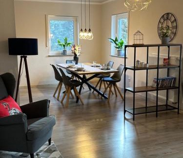 Korbecke Apartment | 100m2 5 min zum See Grillecke