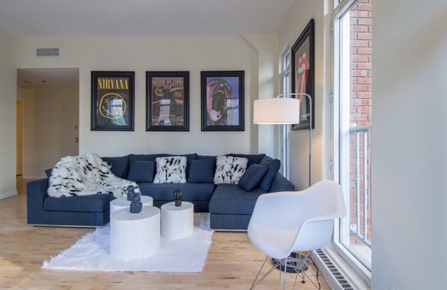 Downtown Montreal Condo | #103-2015 · Spacious Downtown Apartment 100 Walk Score in Montreal