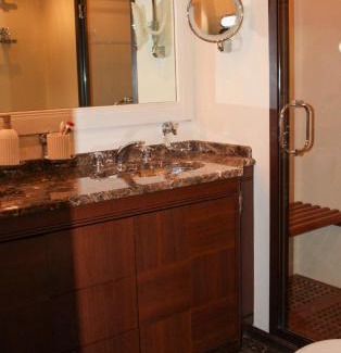 Paraga Boat Rental | 105 ft Yacht