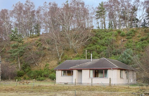 Alvie Cottage | 105 m² Cottage ∙ 2 bedrooms ∙ 4 guests
