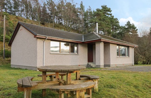 Alvie Cottage | 105 m² Cottage ∙ 2 bedrooms ∙ 4 guests