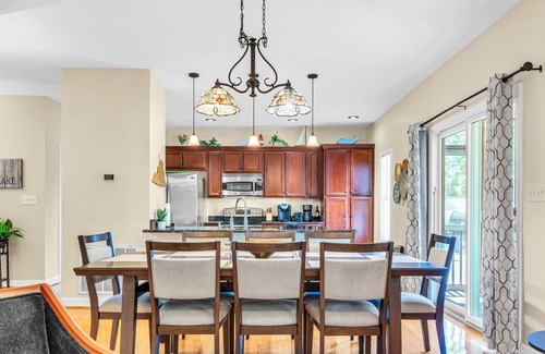 Huddleston House | 1066 Joffrey - 3 Bedroom Home 1st Fairway at Mariners SML