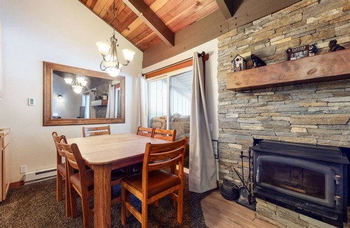Sierra Holiday Condo | 107 m² Condo ∙ 2 bedrooms ∙ 8 guests