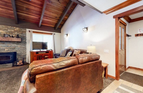 Sierra Holiday Condo | 107 m² Condo ∙ 2 bedrooms ∙ 8 guests