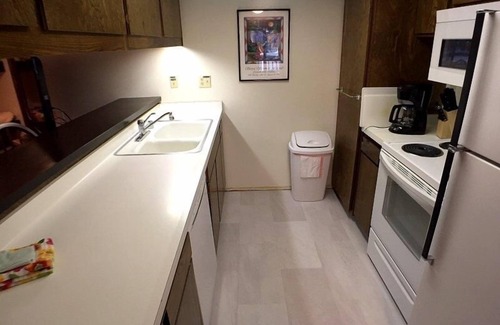 Mammoth Lakes Condo | 107 Standard by RedAwning