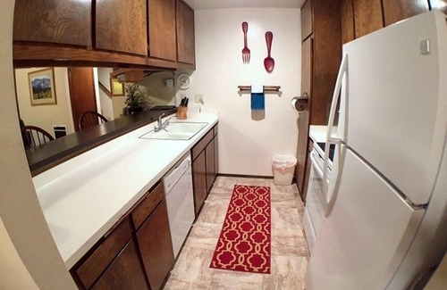 Mammoth Lakes Condo | 108 Standard by RedAwning