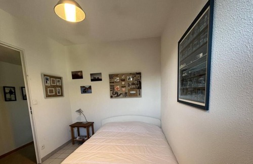 Le Sauze Apartment | 10m from resort center, 5th floor, view ski slopes, balcony, parking, tv, ski locker, 65m²