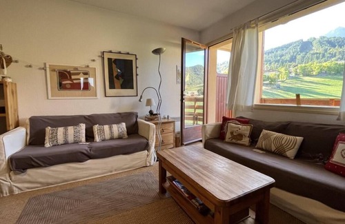 Le Sauze Apartment | 10m from resort center, 5th floor, view ski slopes, balcony, parking, tv, ski locker, 65m²