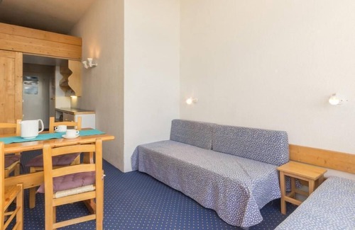 Arc-1800 Apartment | 10m from ski slopes, 11st floor, view ski slopes, balcony, tv, 24m², Les Arcs