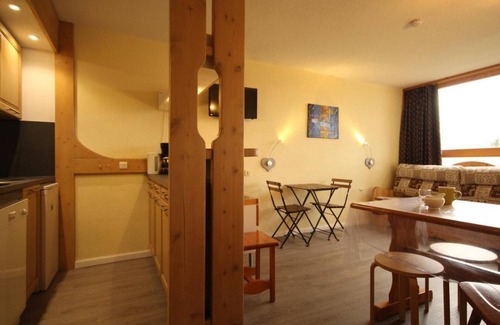 Arc-1800 Apartment | 10m from ski slopes, 1st floor, view valley, balcony, tv, 33m², Les Arcs