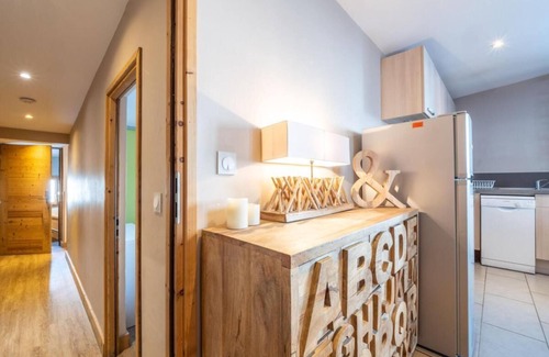 Tignes le Lac Apartment | 10m from ski slopes, 1st floor, tv, ski locker, 58m², Tignes