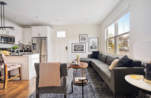 Chestnut Hill Apartment | 10min to DT | 3BR Home w/Bunk Rooms | Hart Suites