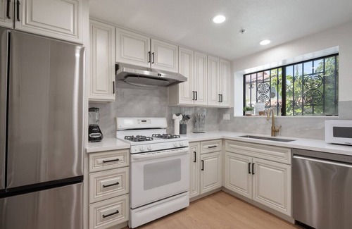 Monterey Park House | 10mins DTLA+Top Golf+Foodie Haven+WD+P