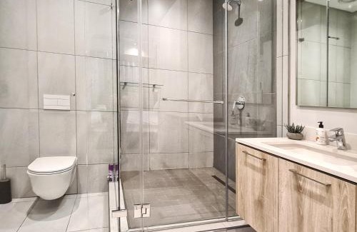 Menlyn Apartment | 11 Floors in the Sky - Luxurious 1 Bedroom