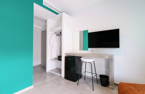 Kerameikos Apartment | 11 Reasons Why Metaxourgeio