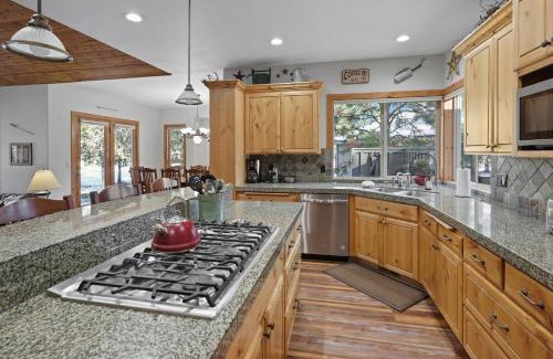 Sunriver House | 11 Vine Maple home