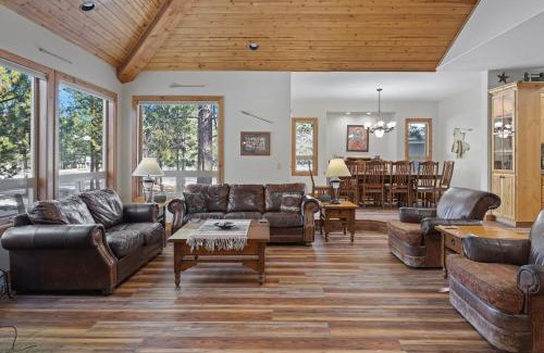 Sunriver House | 11 Vine Maple home