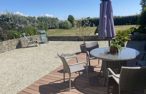 Bretteville-sur-Ay Other | 110 m² Accommodation ∙ 3 bedrooms ∙ 4 guests
