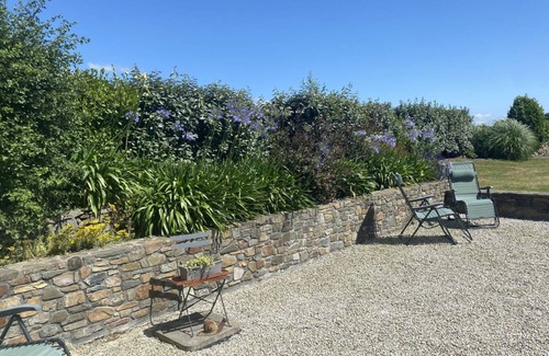 Bretteville-sur-Ay Other | 110 m² Accommodation ∙ 3 bedrooms ∙ 4 guests