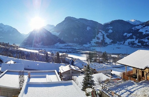 Ramsau im Zillertal Apartment | 110 m² Apartment ∙ 3 bedrooms ∙ 9 guests