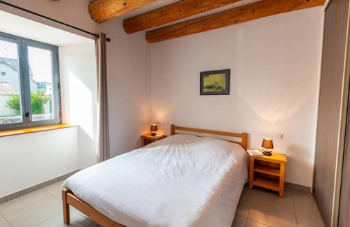 Albaret-le-Comtal House | 110 m² Gîte ∙ 3 bedrooms ∙ 10 guests