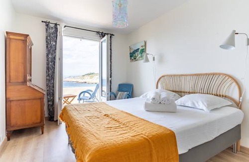 8th Arrondissement House | 110 m² House ∙ 3 bedrooms ∙ 4 guests