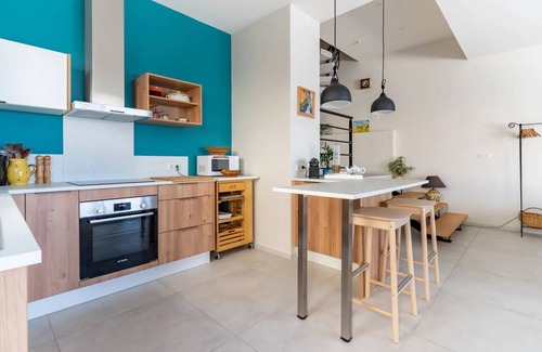 8th Arrondissement House | 110 m² House ∙ 3 bedrooms ∙ 6 guests