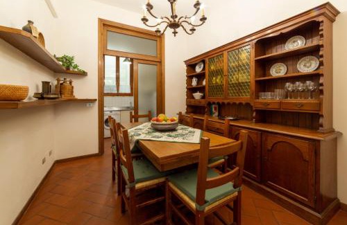 Santa Croce Apartment | 110 sqm apartment 6 sleeps in Santa Croce