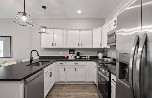 Clarksville House | 111 Hickory Grove Blvd Unit #B5