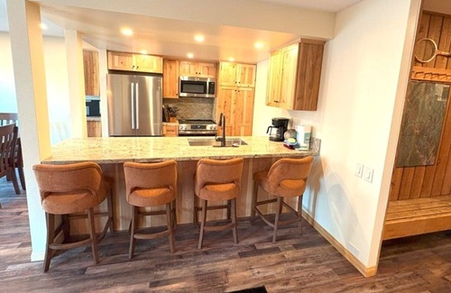 Mammoth Lakes Condo | 111 Standard by RedAwning