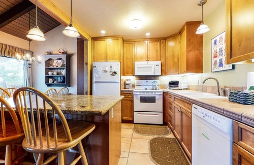 Mammoth Lakes Condo | 112 m² Condo ∙ 1 bedroom ∙ 6 guests