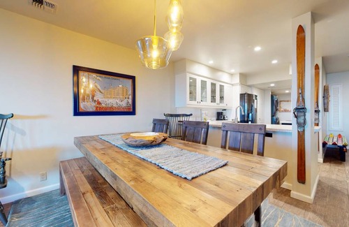 Mammoth Lakes Condo | 112 m² Condo ∙ 2 bedrooms ∙ 6 guests