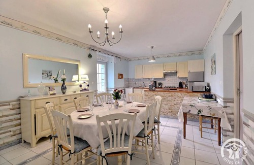 Roz-sur-Couesnon House | 113 m² Gîte ∙ 4 bedrooms ∙ 8 guests