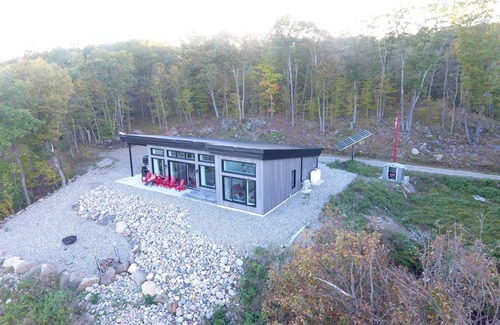 L'lle-du-Grand-Calumet House | 114 acres riverside property for you to enjoy peace and tranquility!