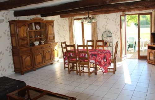 Halles-sous-les-Cotes House | 115 m² House ∙ 3 bedrooms ∙ 6 guests