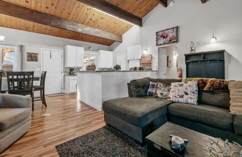 Summit Estates House | 116 - Summit Bearadise - Meredith Lodging