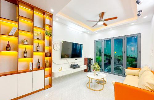 Tay Ho Villa | 12명 패밀리 하우스, Lotte Mall 5분, 공항23분, Old Quarter 25분