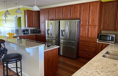 Supply House | 12 Bedroom OCEAN FRONT! *NEWLY UPDATED FOR 2022 SEASON! *WEDDING FRIENDLY!