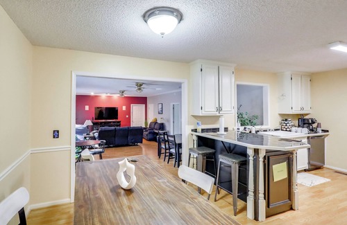 Watkinsville House | 12 Mi to UGA Campus: Spacious Group Getaway!