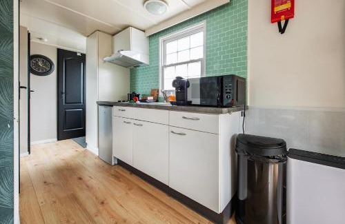 Oisterwijk Ski Chalet | 12, Nature, AC, Serenity, Cycling, Hiking & Terraces!