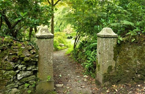 Llanfaethlu Cabin | 12 ‘Nihal’ Bell Tent Glamping Anglesey