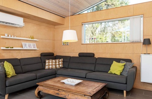 Trend House | 12 person holiday home in Løgstør