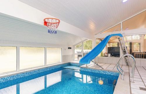 Grønhøj House | 12 person holiday home in Saltum-By Traum
