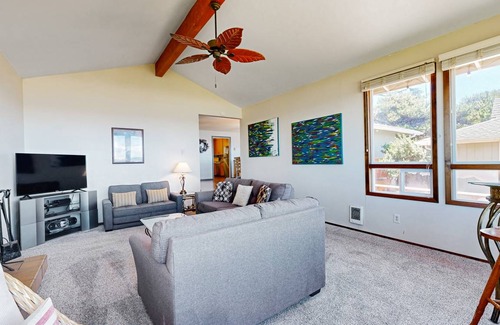 Seal Rock House | 120 m² House ∙ 2 bedrooms ∙ 6 guests