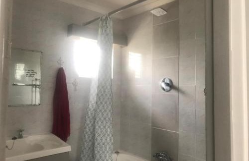 Pringle Bay Apartment | 120 steps to the beach