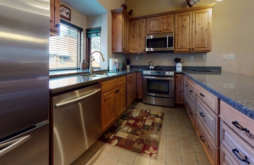 Mammoth Lakes Condo | 121 m² Condo ∙ 2 bedrooms ∙ 6 guests